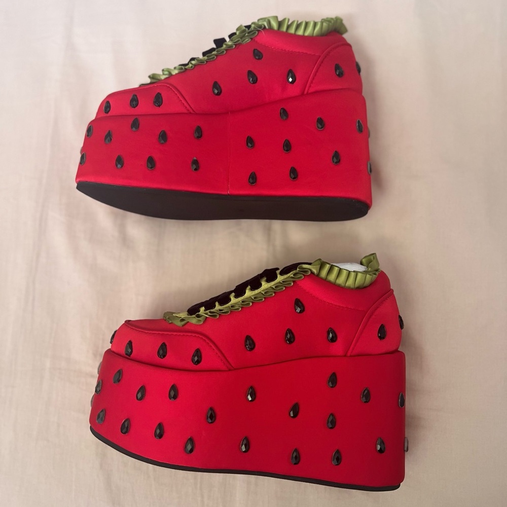 Dolls Kill x Strawberry Shortcake Platform Shoes - Picture 2 of 7